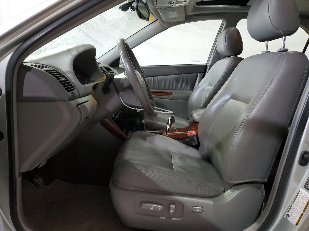 2005 Toyota Camry Le VIN: JTDBF32K950164930 Lot: 48507334