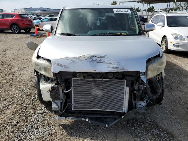  TOYOTA SCION 2013 Серебристый