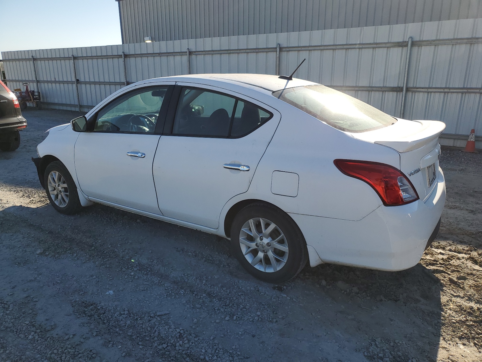 3N1CN7AP2JL805413 2018 Nissan Versa S