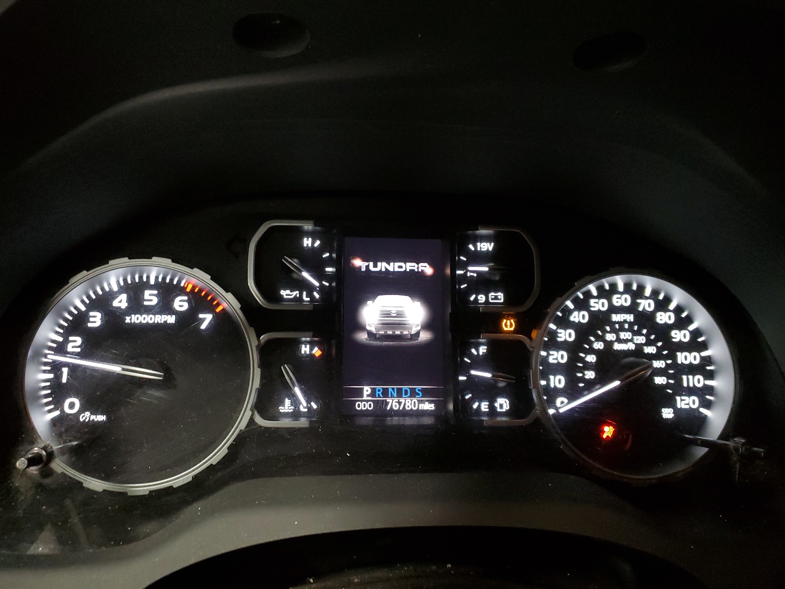 5TFDW5F13JX711973 2018 Toyota Tundra Crewmax Sr5