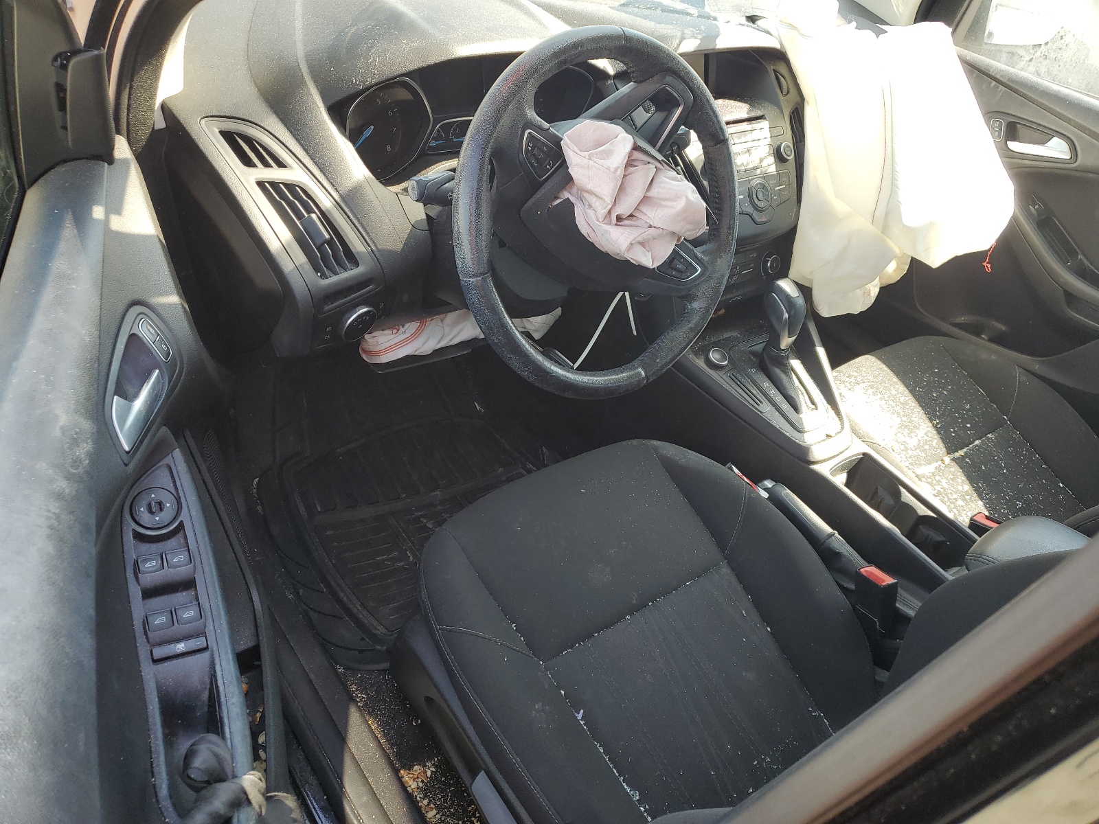 1FADP3F2XGL382687 2016 Ford Focus Se