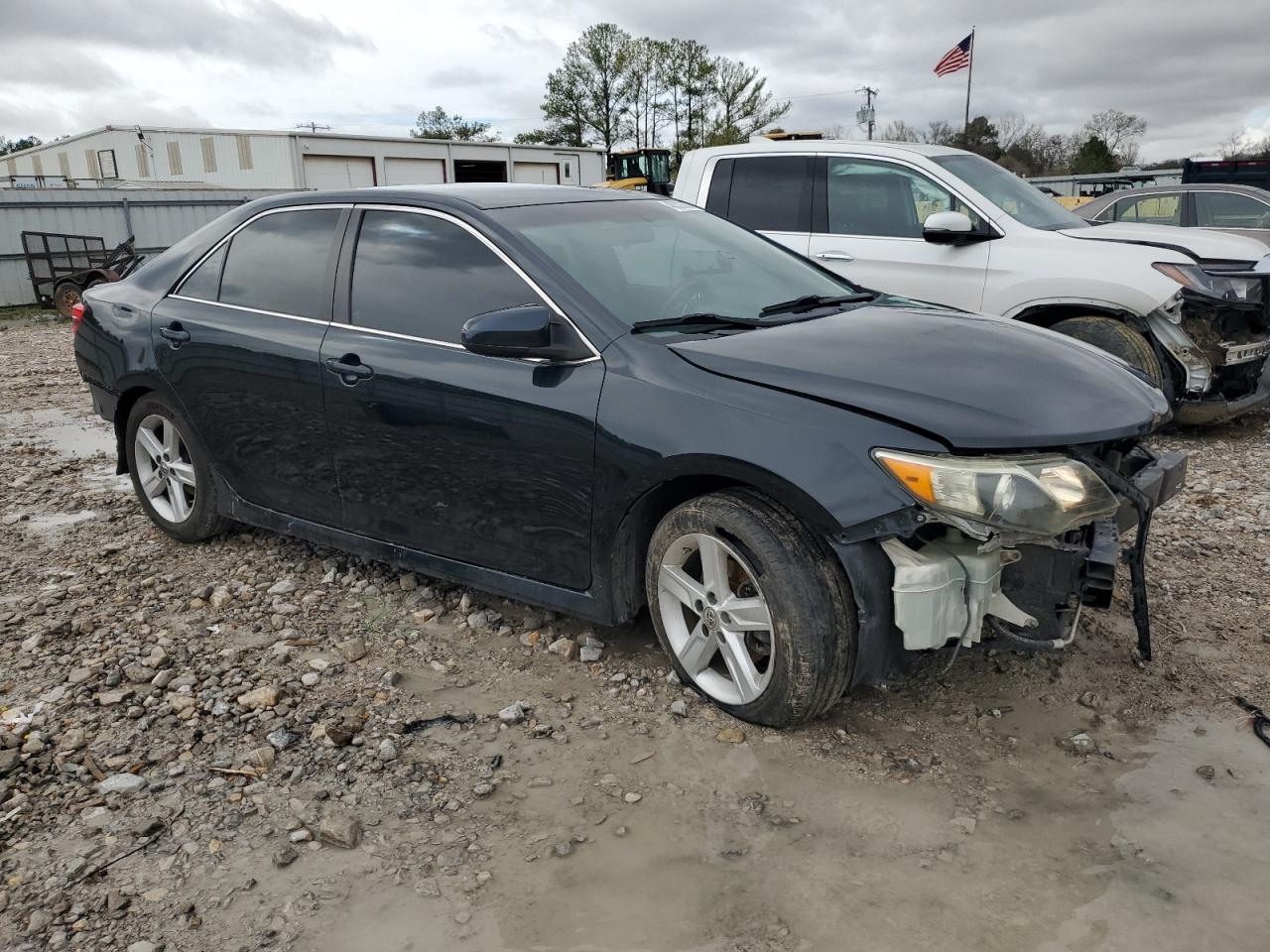2012 Toyota Camry - Image 4
