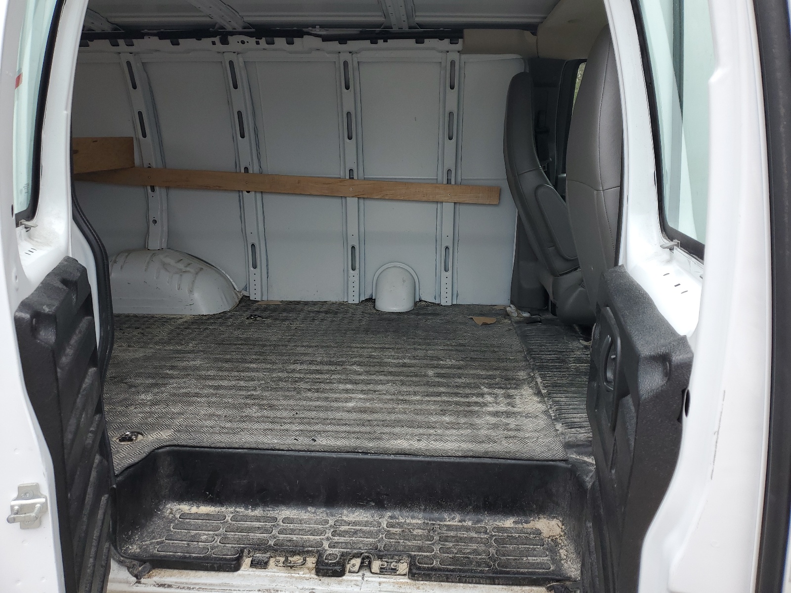 1GTW7AFP9N1143126 2022 GMC Savana G2500