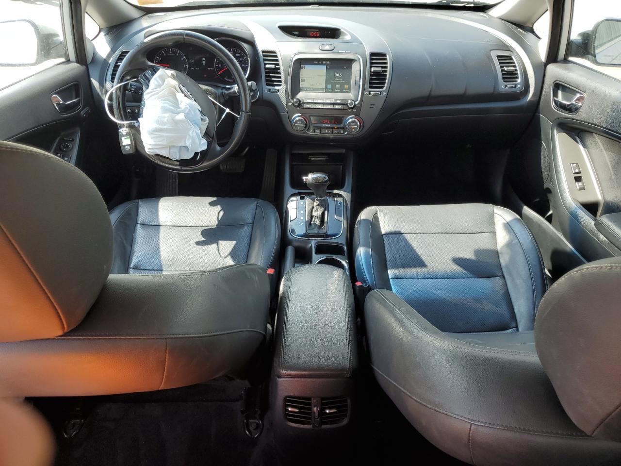 2017 Kia Forte Ex VIN: 3KPFN4A84HE005454 Lot: 46840084