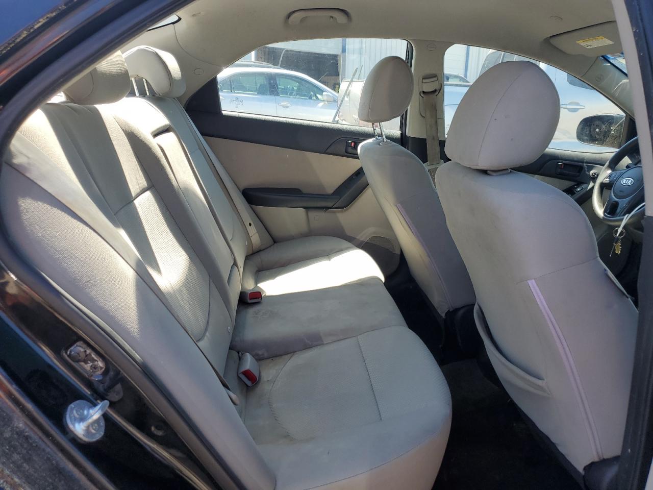 2012 Kia Forte - Image 10