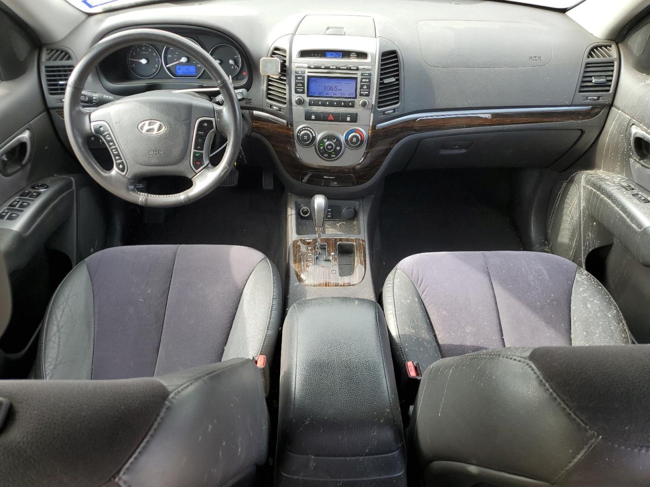 2010 Hyundai Santa Fe - Image 8