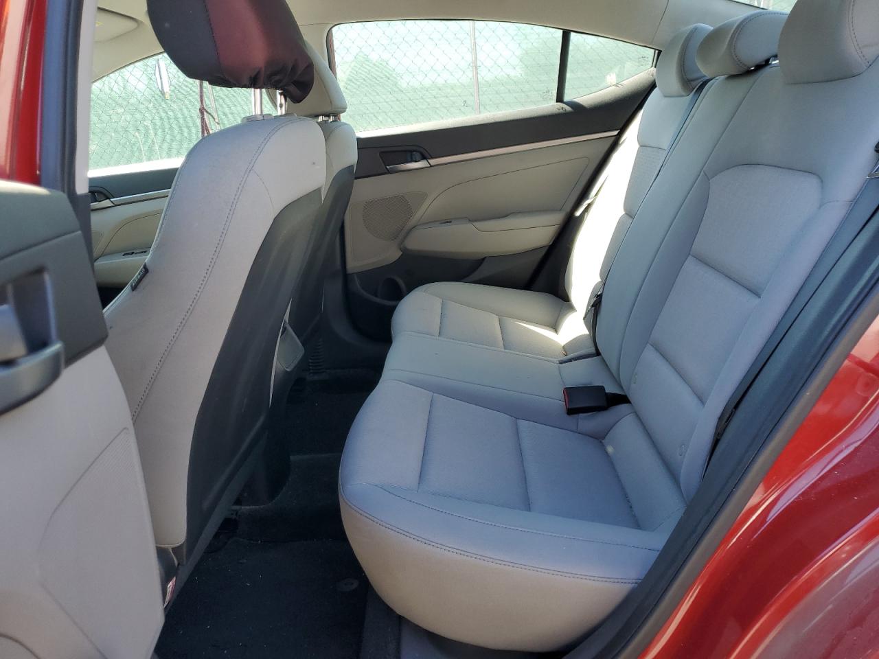 2017 Hyundai Elantra - Image 10