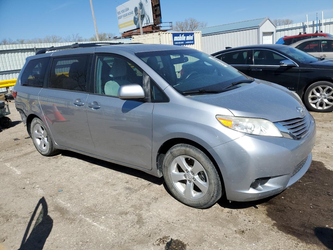 2015 Toyota Sienna Le VIN: 5TDKK3DC0FS573611 Lot: 47474984