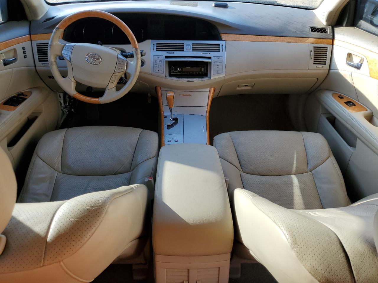 2007 Toyota Avalon - Image 8