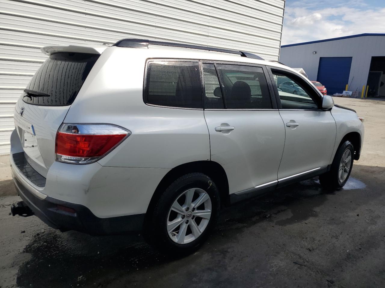 2013 Toyota Highlander - Image 3