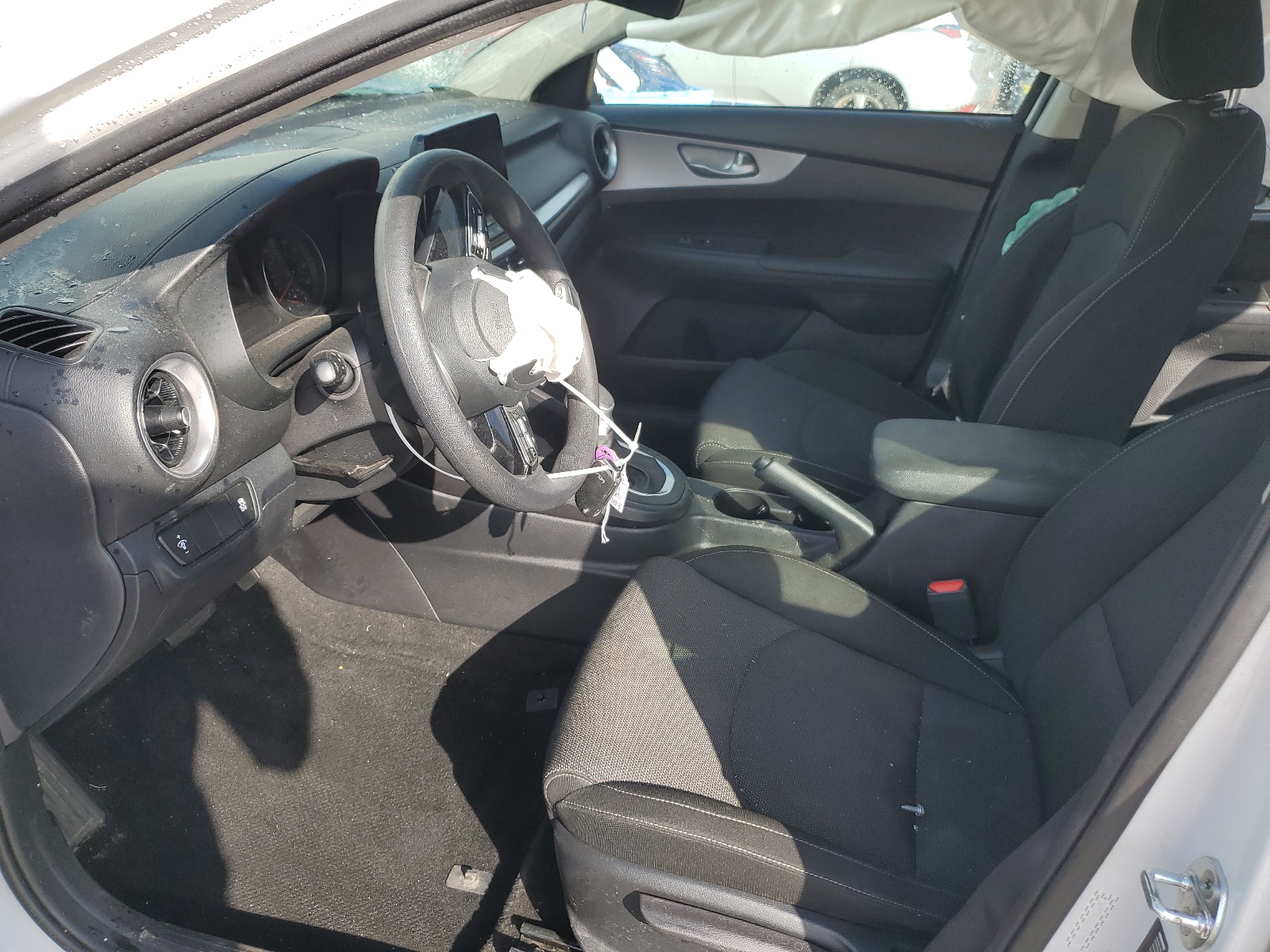 3KPF24AD2NE427658 2022 Kia Forte Fe