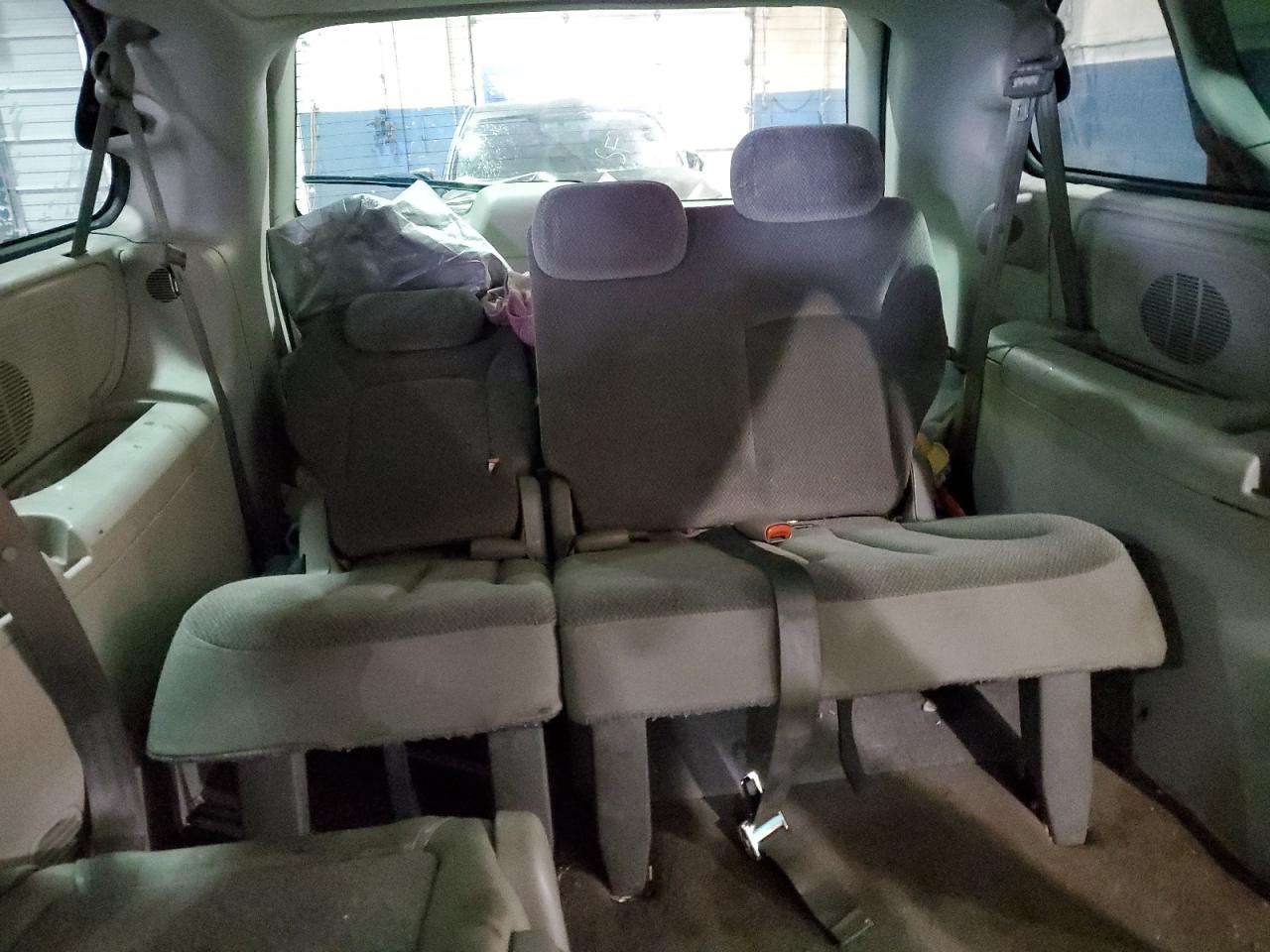 2005 Chrysler Town & Country Lx VIN: 2C4GP44R55R151844 Lot: 46415654