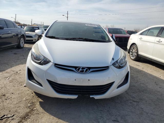 Sedans HYUNDAI ELANTRA 2015 Biały