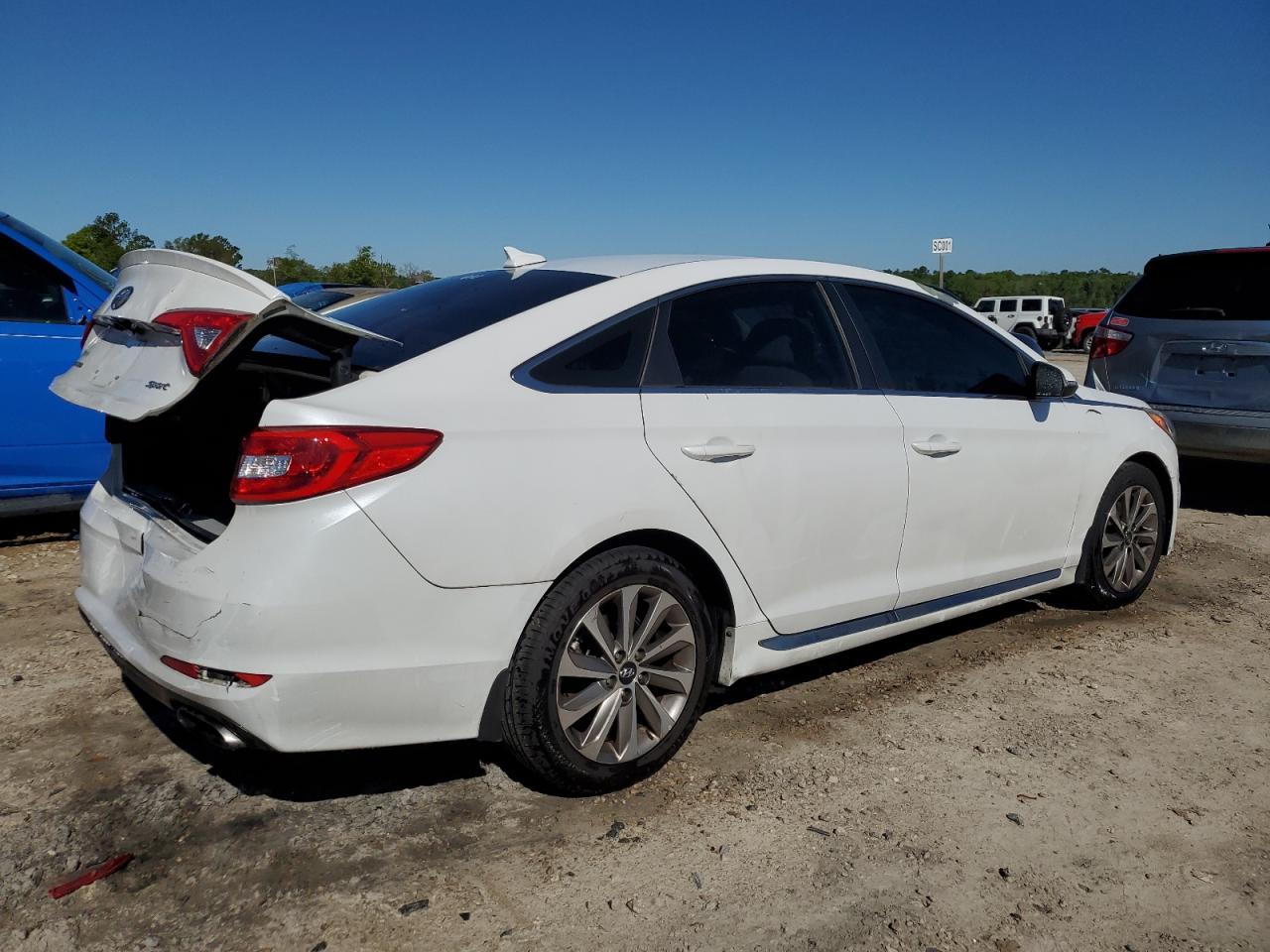 2017 Hyundai Sonata - Image 3