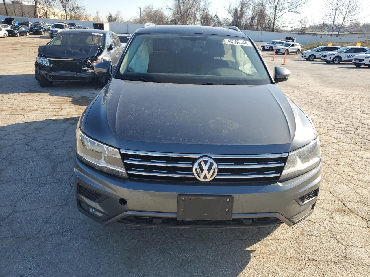 3VV3B7AX9KM148001 2019 Volkswagen Tiguan Se