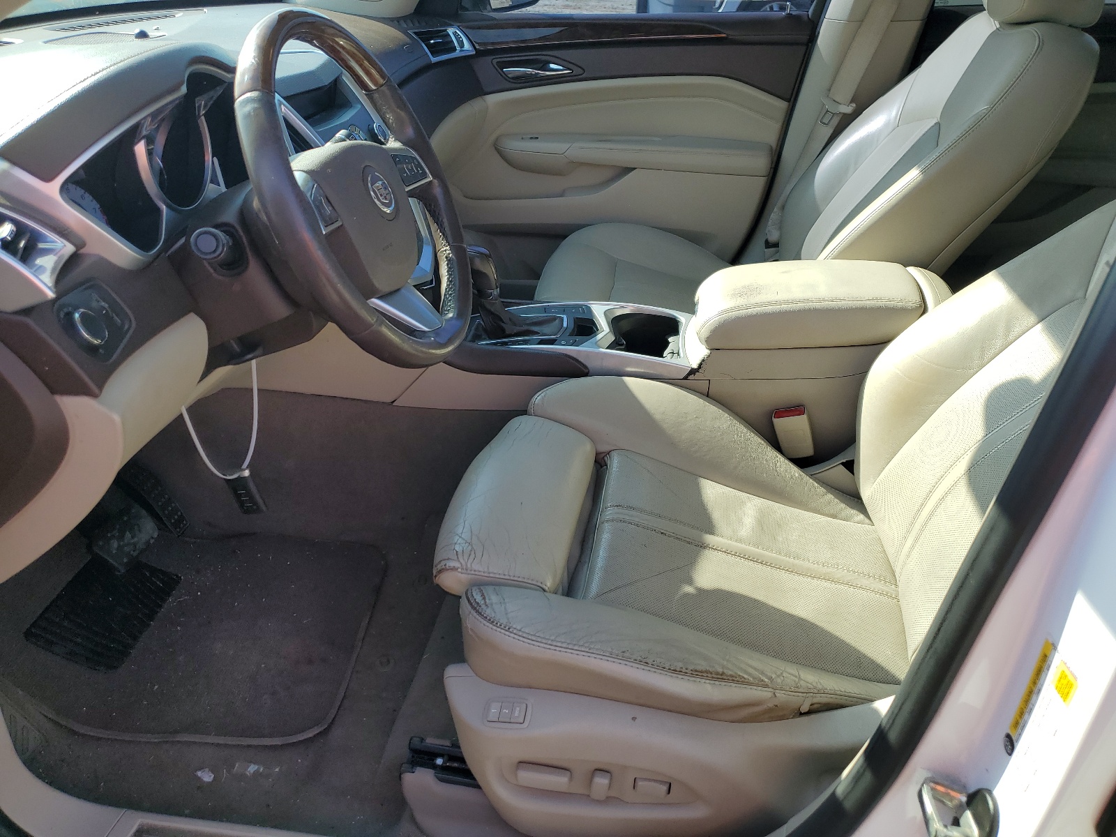 3GYFNDEY8AS630886 2010 Cadillac Srx Luxury Collection