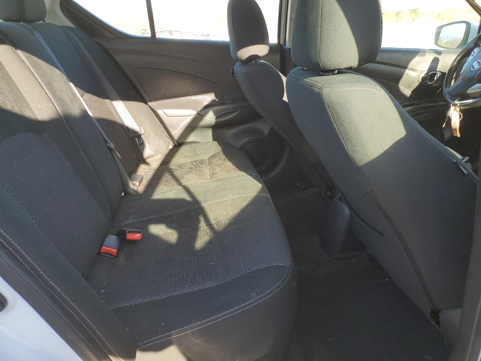 3N1CN7AP2JL805413 2018 Nissan Versa S