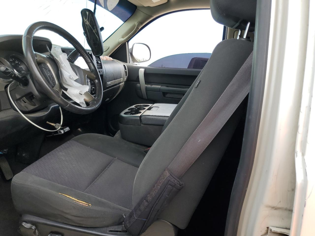 2011 Chevrolet Silverado C1500 Lt VIN: 3GCPCSE01BG236424 Lot: 53326735