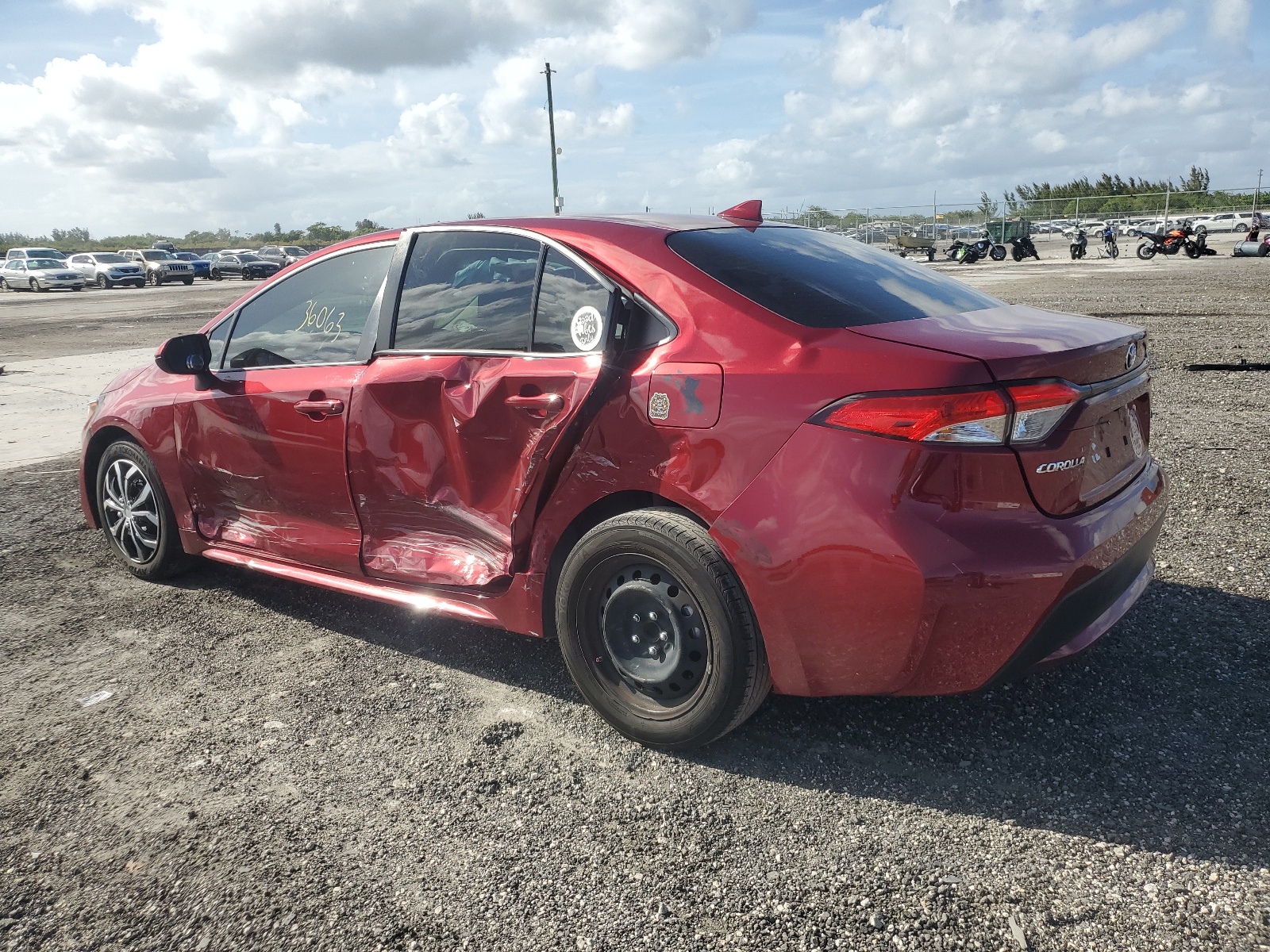 2022 Toyota Corolla Le vin: JTDEPMAE8NJ218126