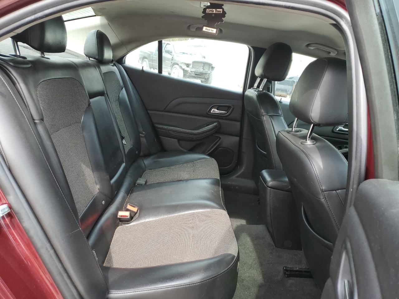 2015 Chevrolet Malibu - Image 10