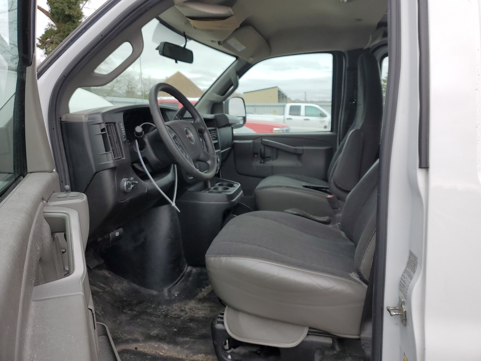 1GTW7AFP9N1143126 2022 GMC Savana G2500