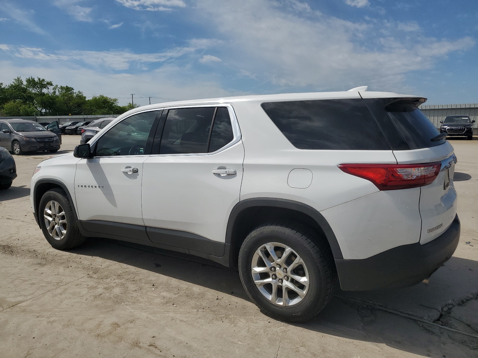 1GENRFKW9JJ271710 2018 Chevrolet Traverse