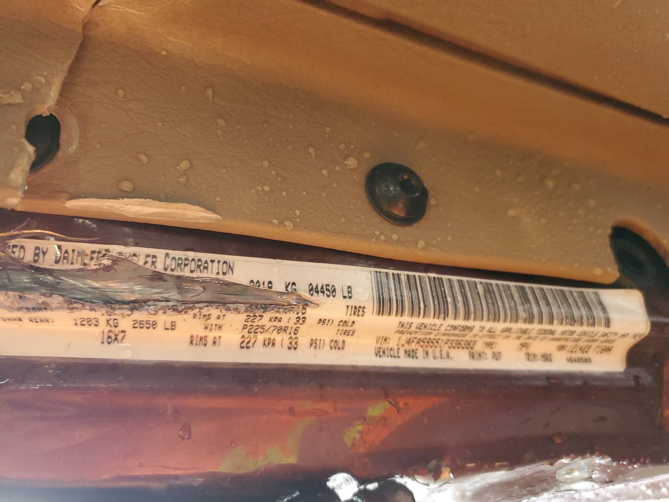 1J4FA59S51P336383 2001 Jeep Wrangler / Tj Sahara