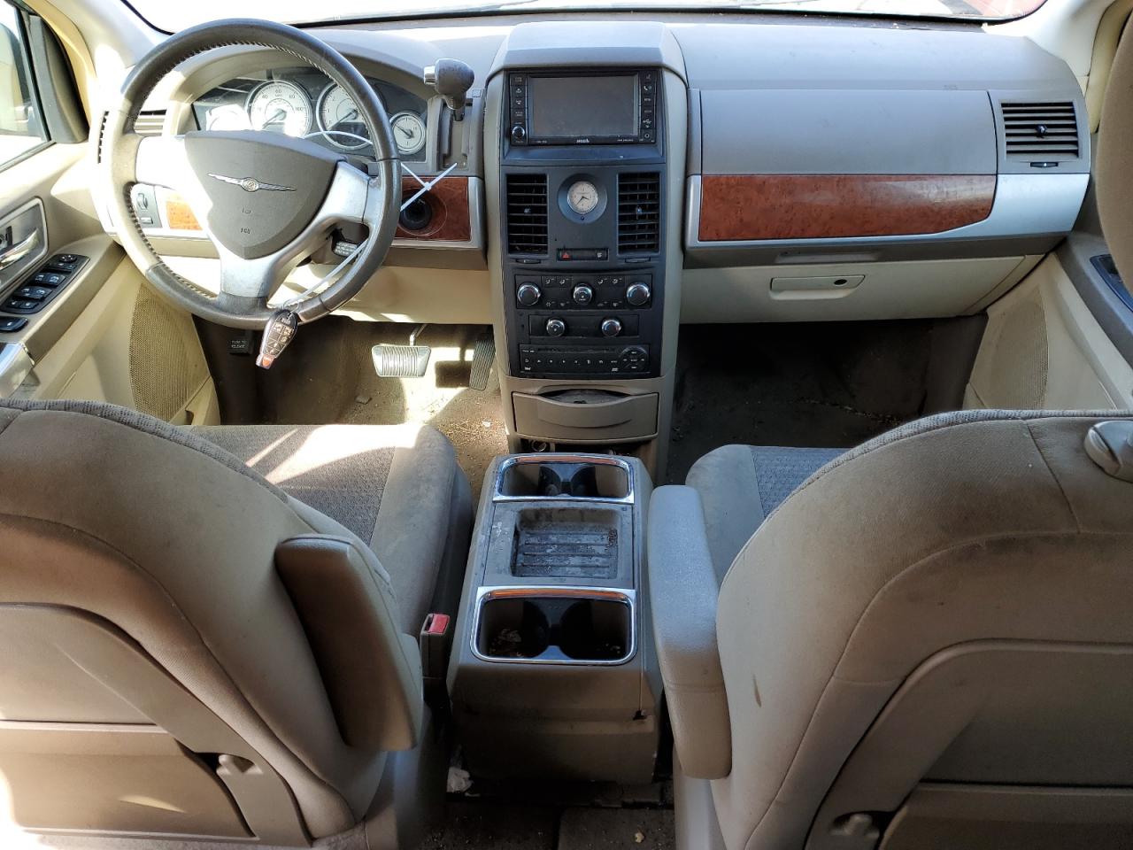 2008 Chrysler Town & Country - Image 8
