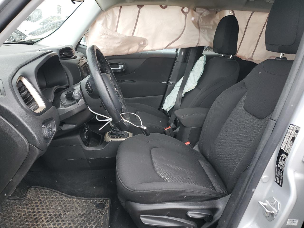 2017 Jeep Renegade - Image 7