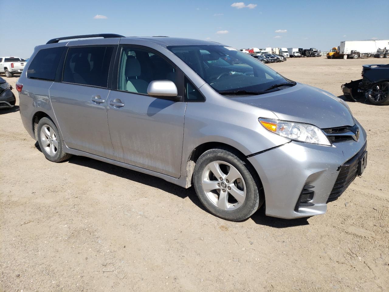 2018 Toyota Sienna Le VIN: 5TDKZ3DC1JS901672 Lot: 47163734