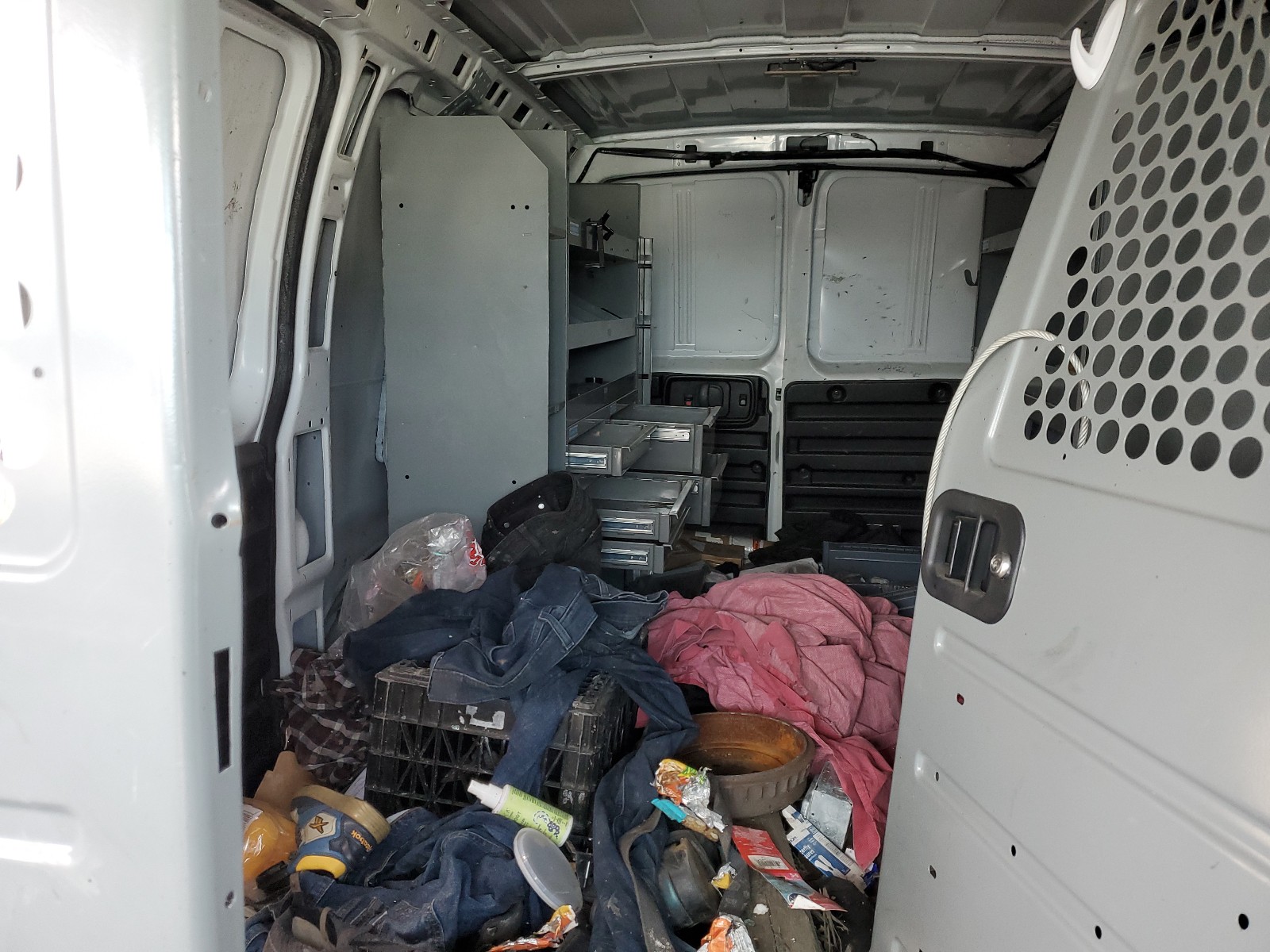 1GCWGAFG1J1238984 2018 Chevrolet Express G2500