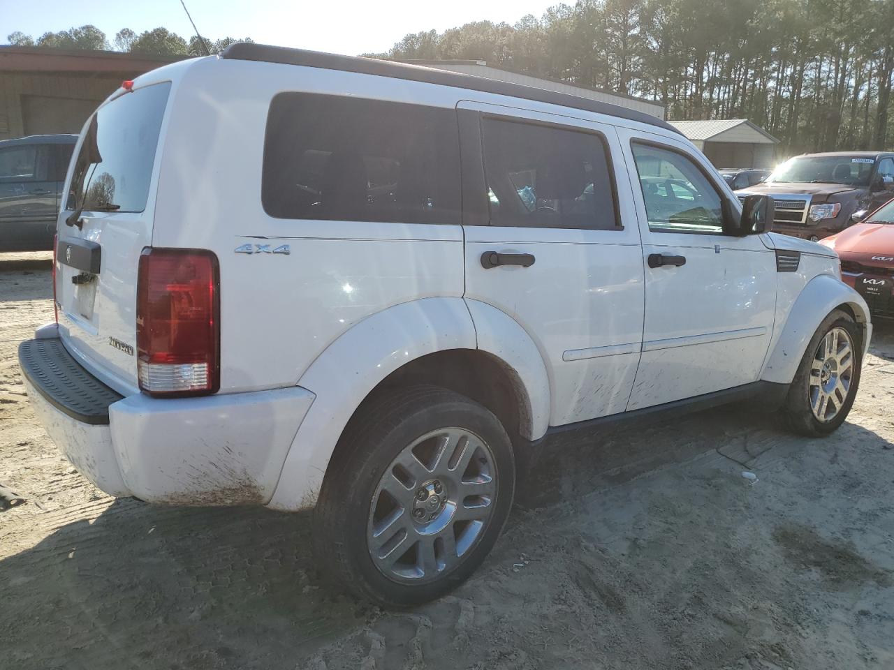 2011 Dodge Nitro - Image 3