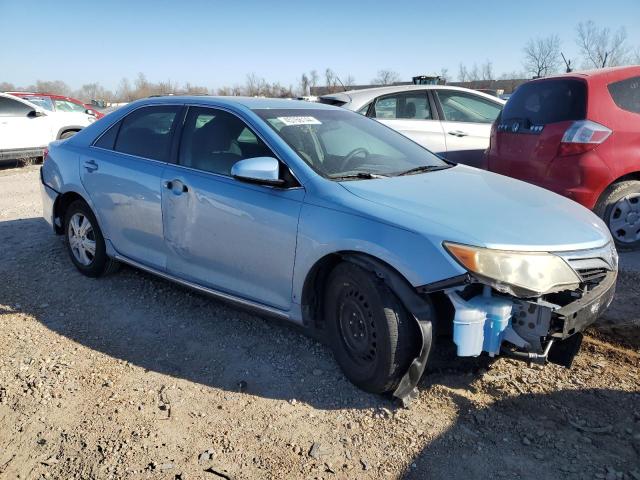 Sedans TOYOTA CAMRY 2013 Granatowy