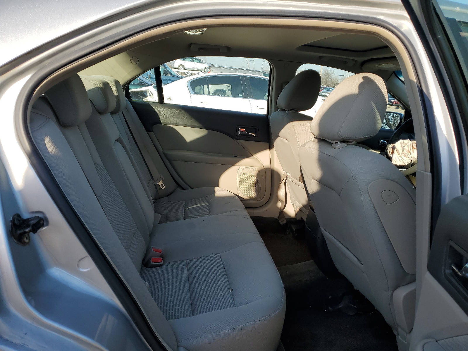 3FAHP0HA0AR182561 2010 Ford Fusion Se