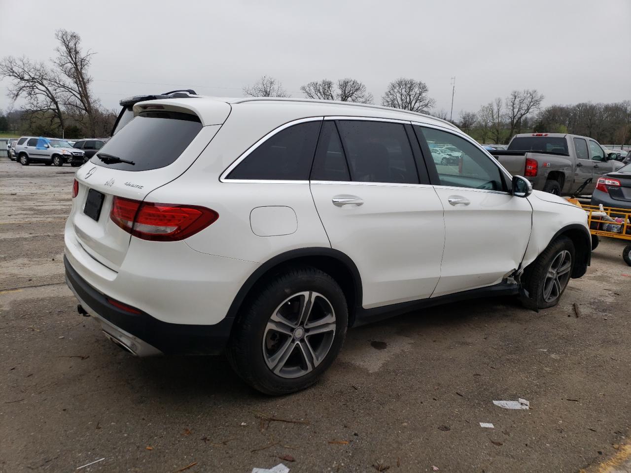 WDC0G4KB1HF199712 2017 Mercedes-Benz Glc 300 4Matic