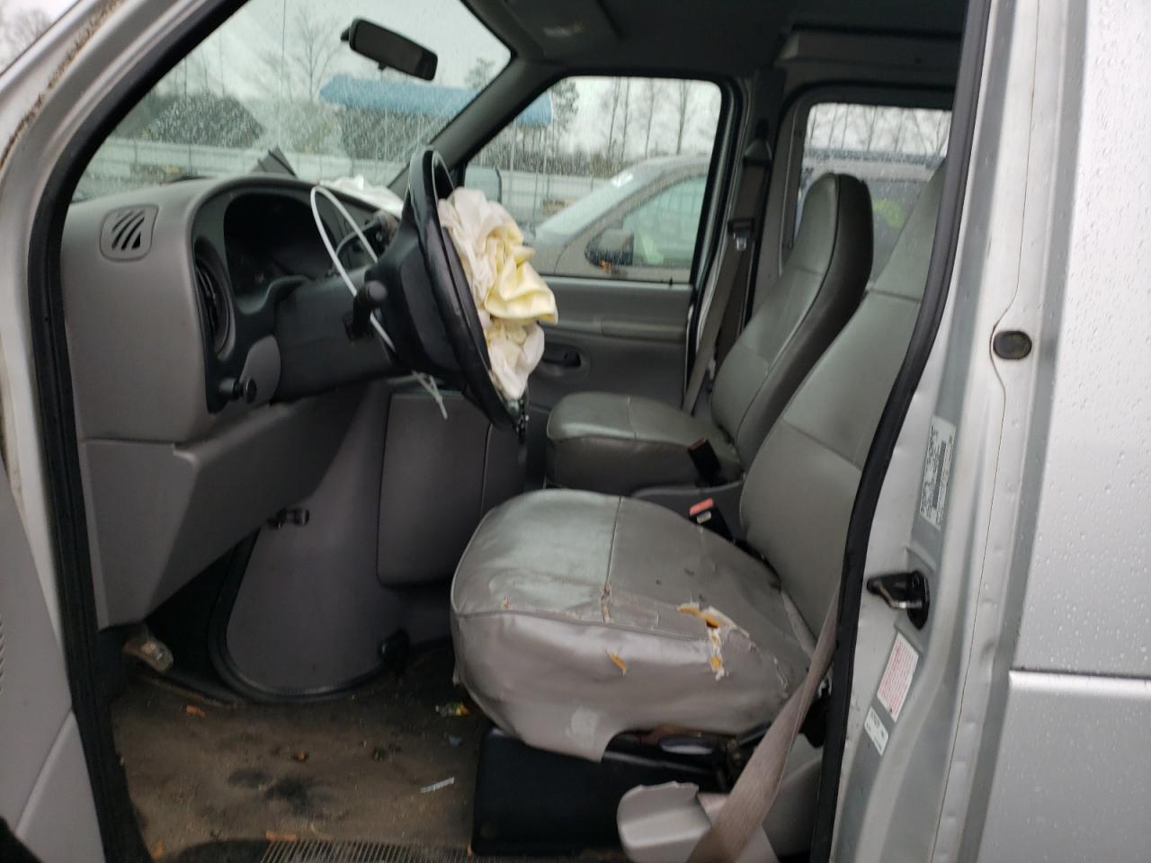 1998 Ford Econoline E150 Van VIN: 1FTRE1428WHB92112 Lot: 45236914