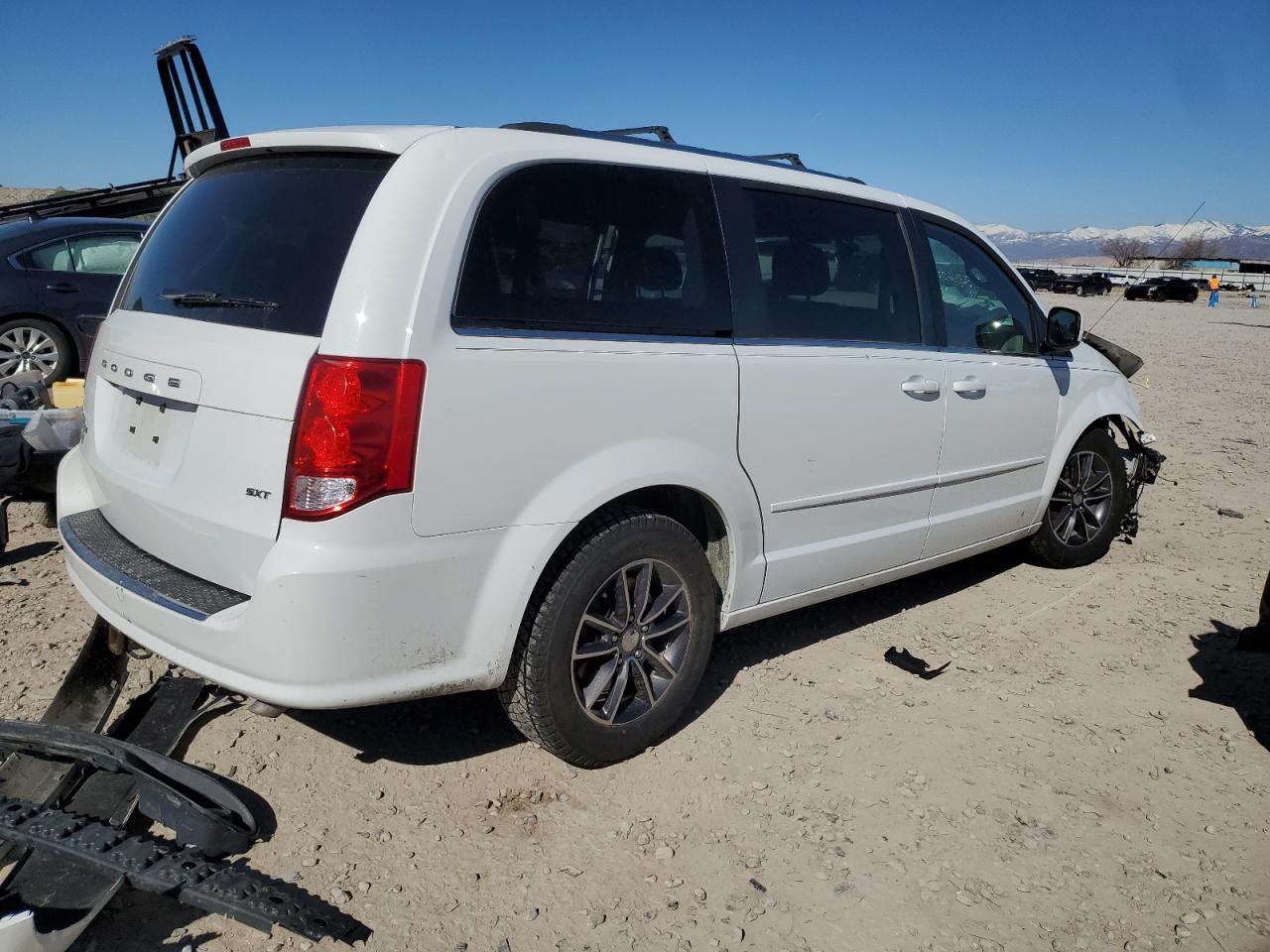 2017 Dodge Caravan - Image 3