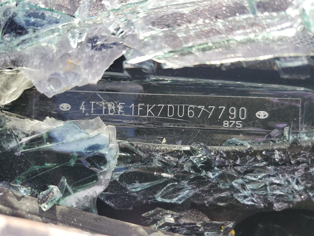 2013 Toyota Camry - Image 12