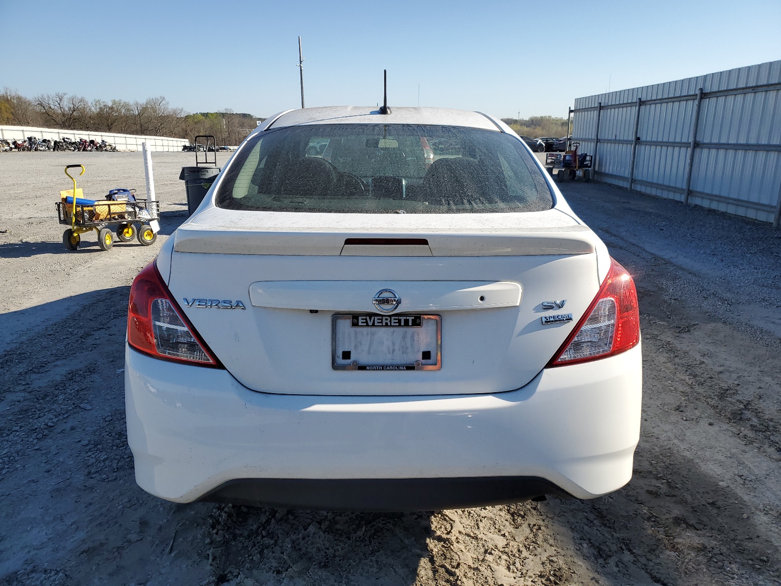 3N1CN7AP2JL805413 2018 Nissan Versa S