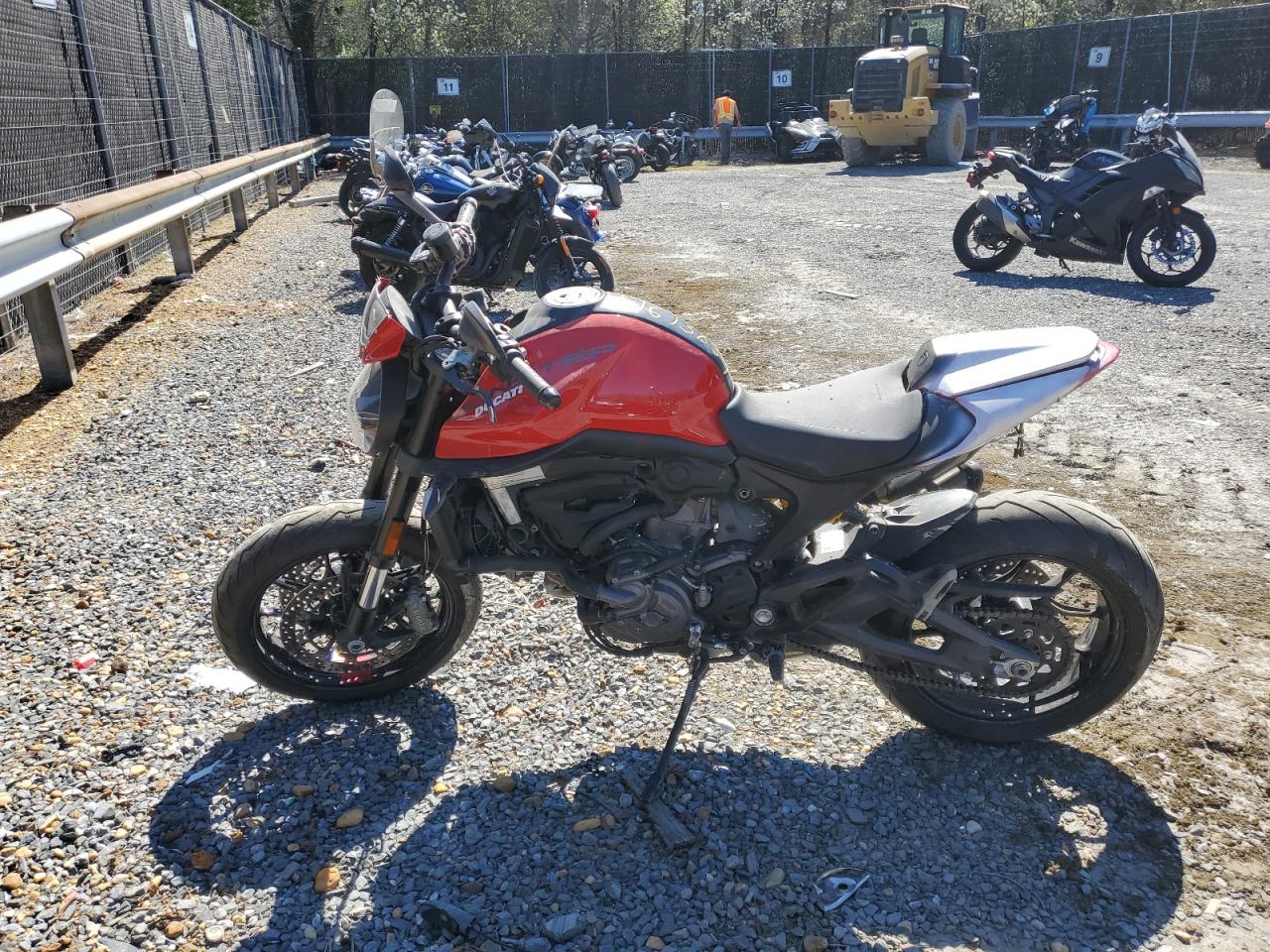 2023 Ducati Monster VIN: ZDMMAMDT9PB006828 Lot: 47673834