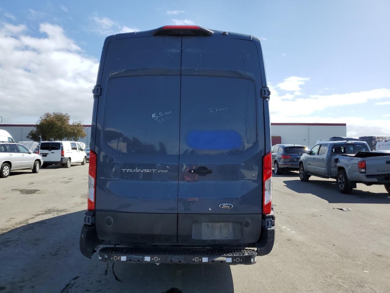 2020 Ford Transit T-250 VIN: 1FTBR3X85LKA72218 Lot: 46557734