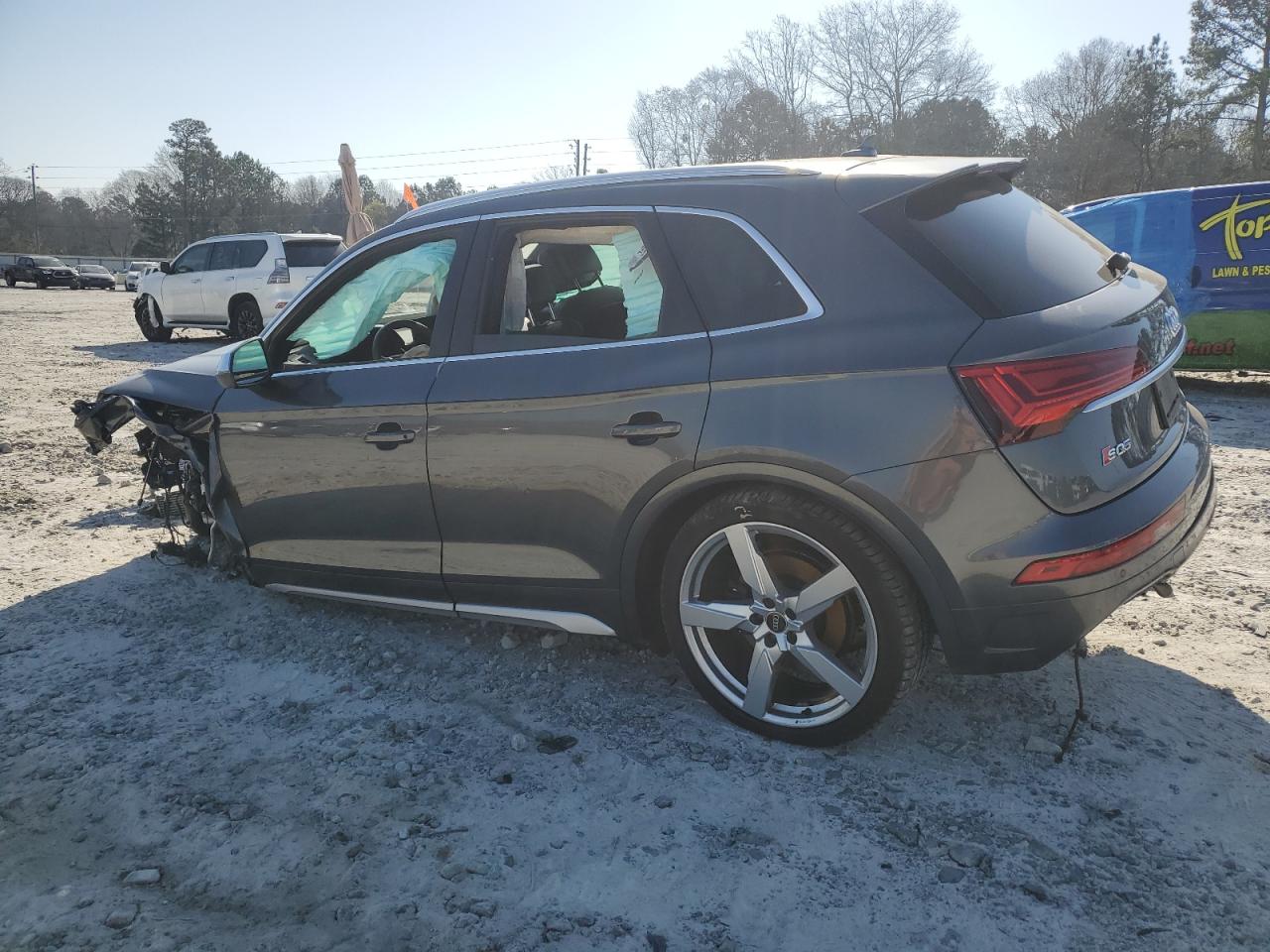 WA1A4AFY5N2050832 2022 AUDI SQ5 - Image 2