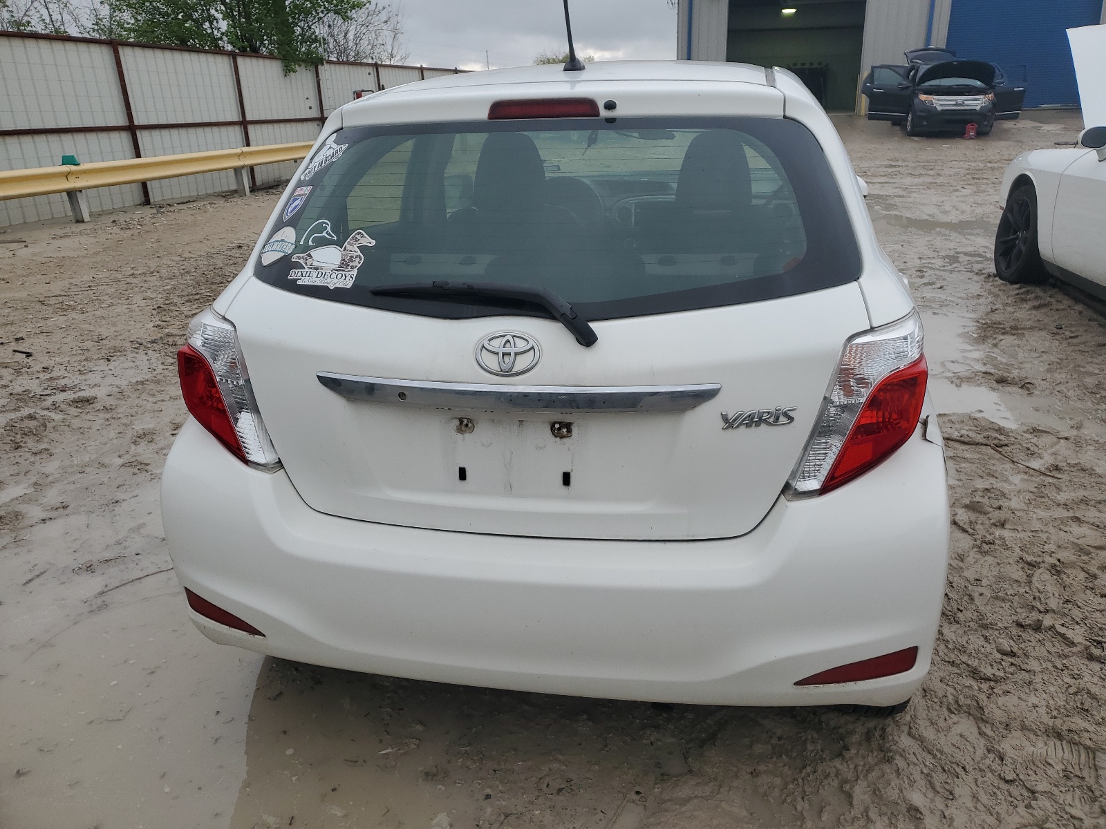 JTDKTUD33CD531539 2012 Toyota Yaris