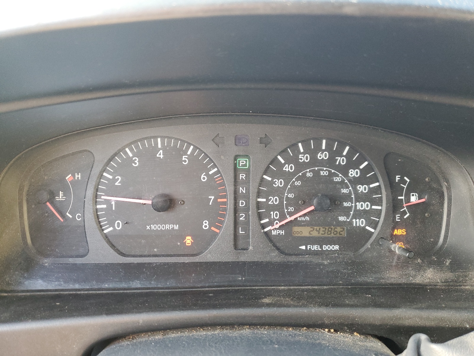 4T3ZF13C4WU040863 1998 Toyota Sienna Le