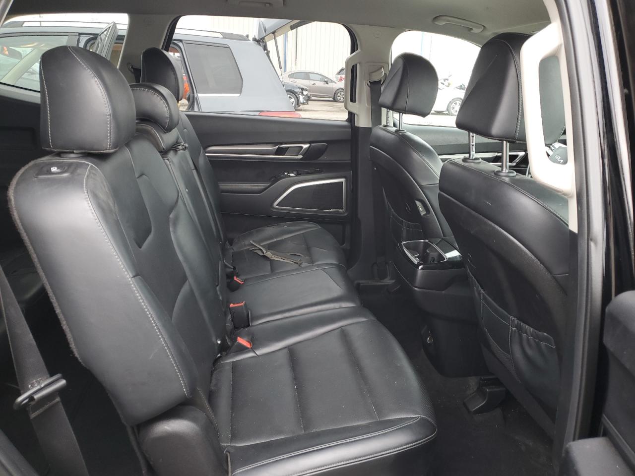 2022 Kia Telluride - Image 11
