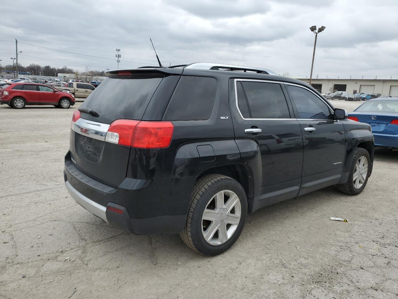 2010 GMC Terrain - Image 3