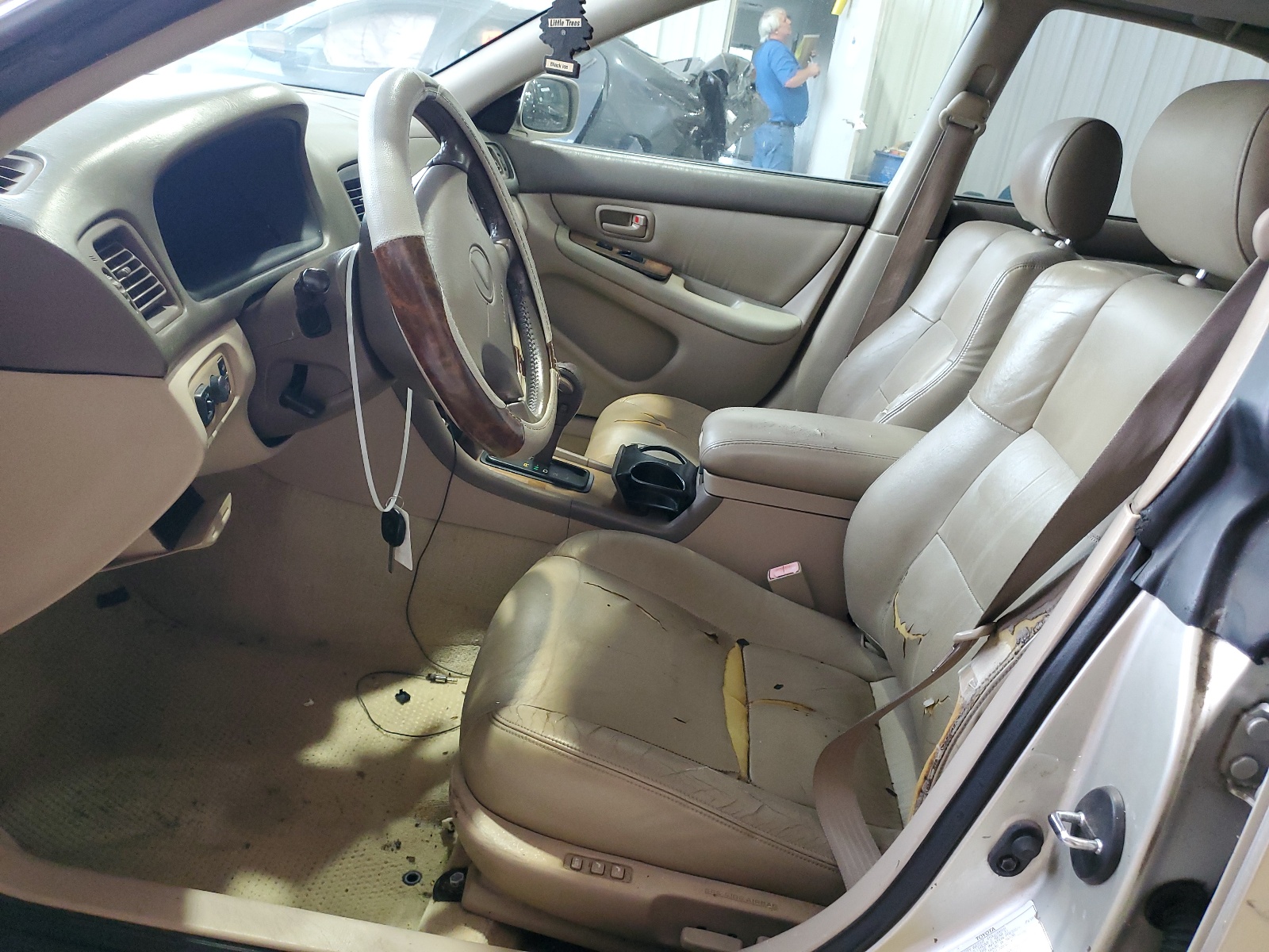 JT8BF28G0W5046572 1998 Lexus Es 300