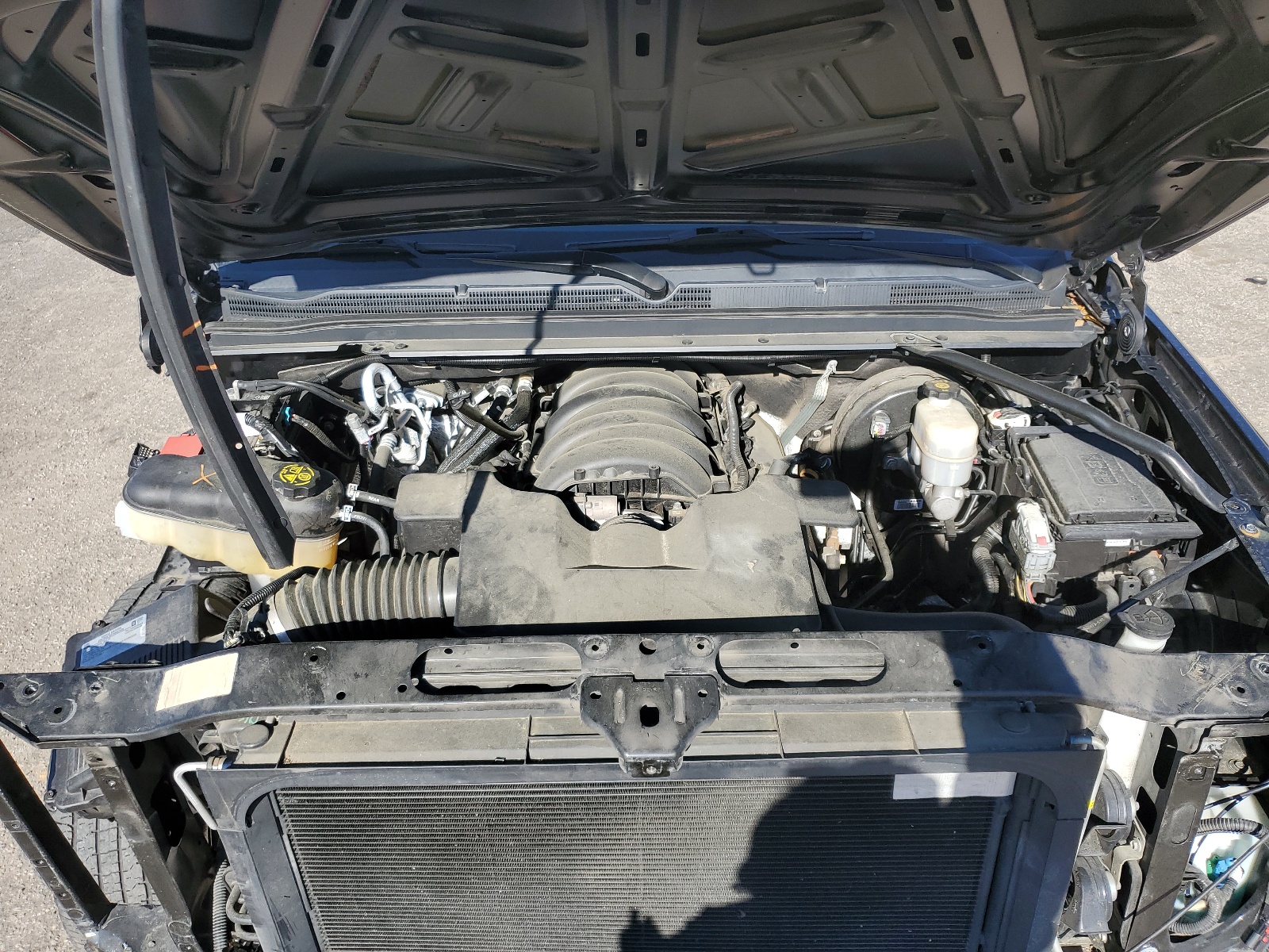 1GNSCBKC3KR393761 2019 Chevrolet Tahoe C1500 Lt