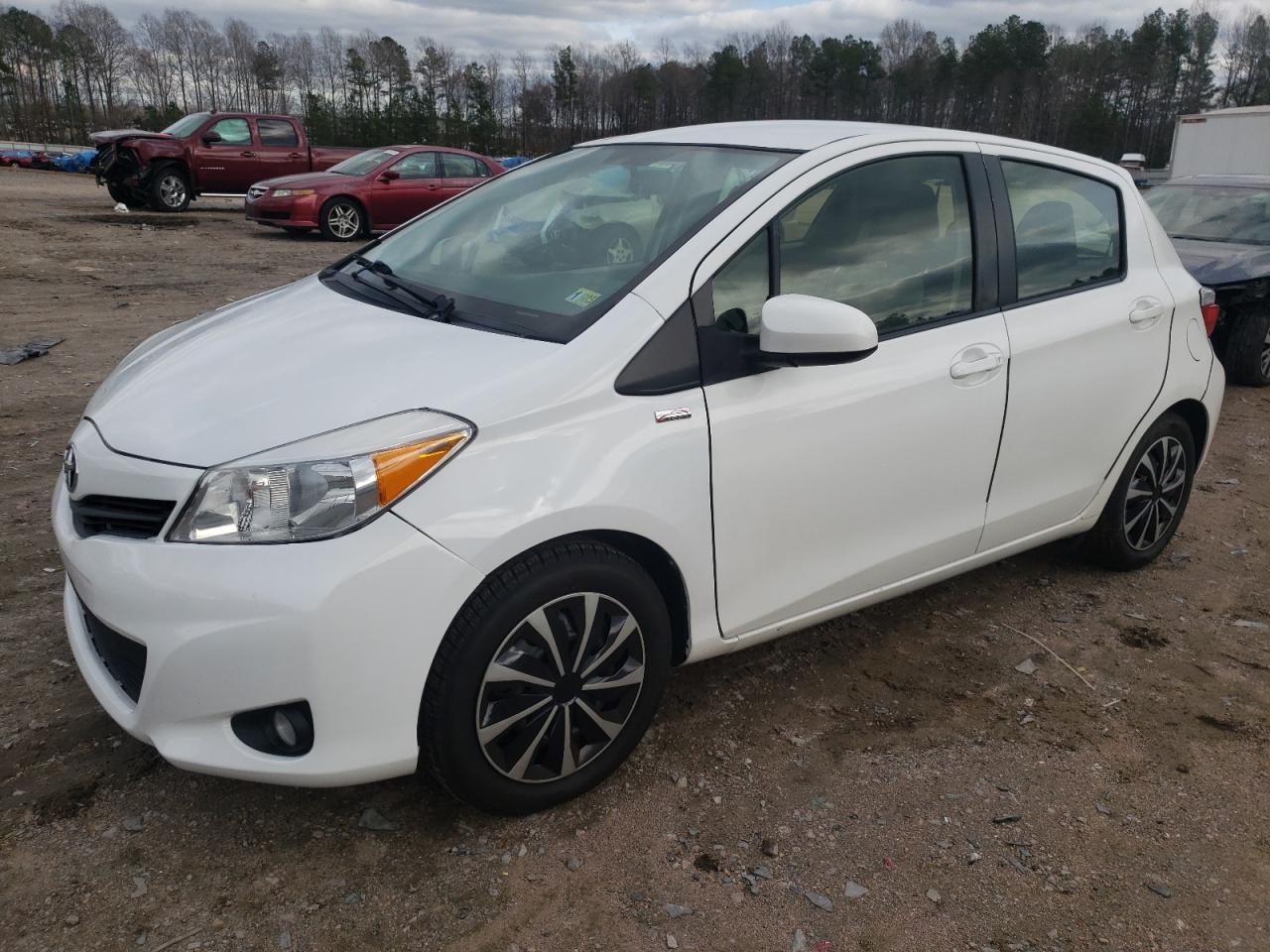 2013 TOYOTA YARIS