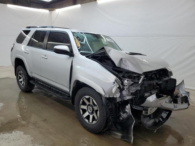  TOYOTA 4RUNNER 2019 Srebrny